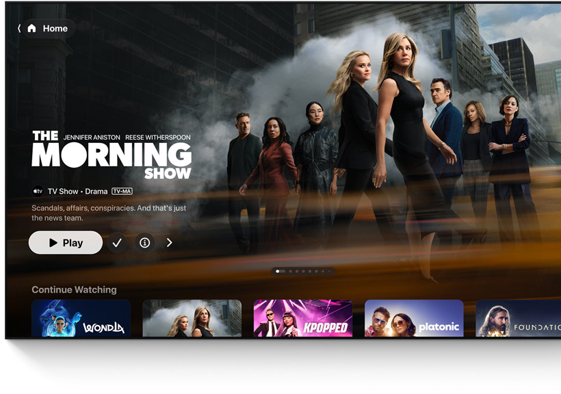 En flatskjerm-TV viser brukergrensesnittet for Hjem-skjermen i Apple TV-appen