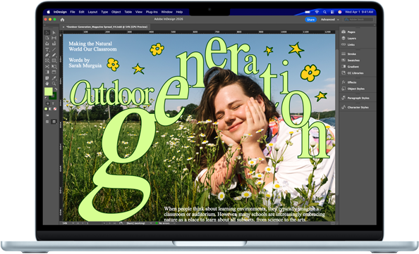Ein MacBook Air mit einem Adobe InDesign Projekt