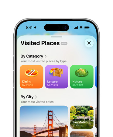 Ein iPhone; nur die obere Hälfte des Displays ist zu sehen, das die Funktion «Besuchte Orte» in der Karten App, einschliesslich Kategorien und Städte, zeigt